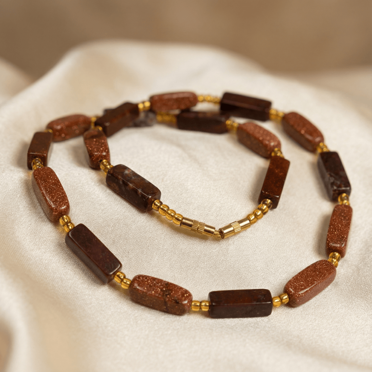 b2782010-2826-41c0-b3fa-d8a6e1b4ab50 Tiger Eye & Goldstone Beaded Gemstone Necklace. X - Image 3